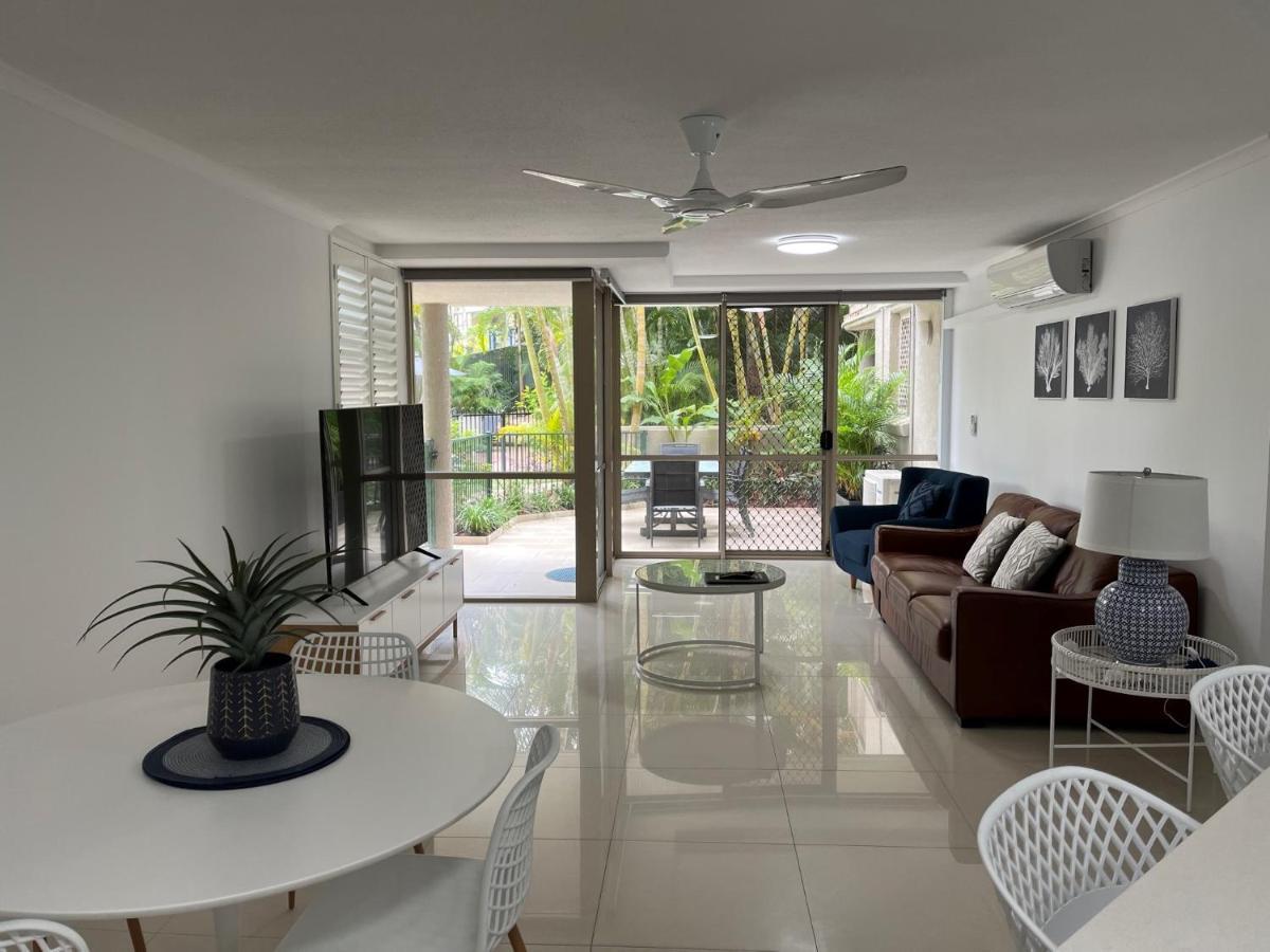 Sanctuary Beach Resort Gold Coast Esterno foto