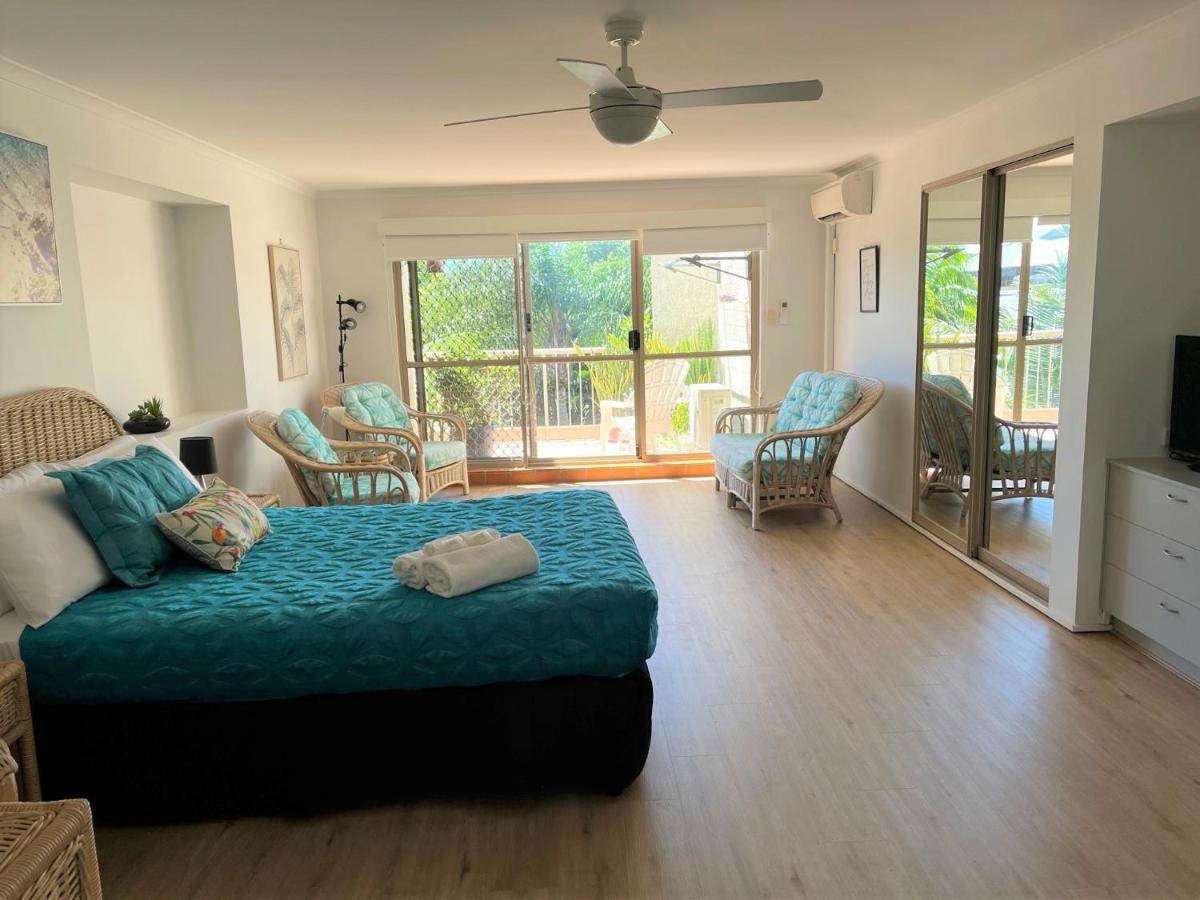 Sanctuary Beach Resort Gold Coast Esterno foto