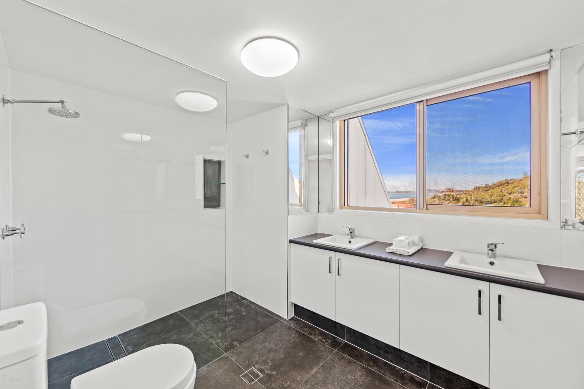 Sanctuary Beach Resort Gold Coast Esterno foto