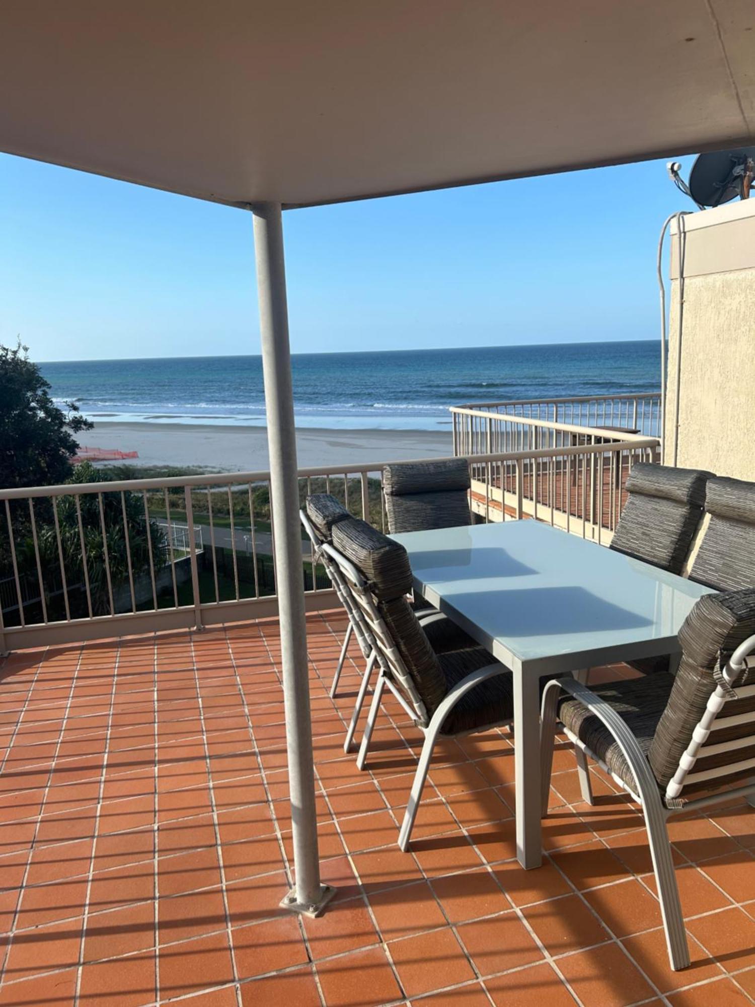 Sanctuary Beach Resort Gold Coast Esterno foto