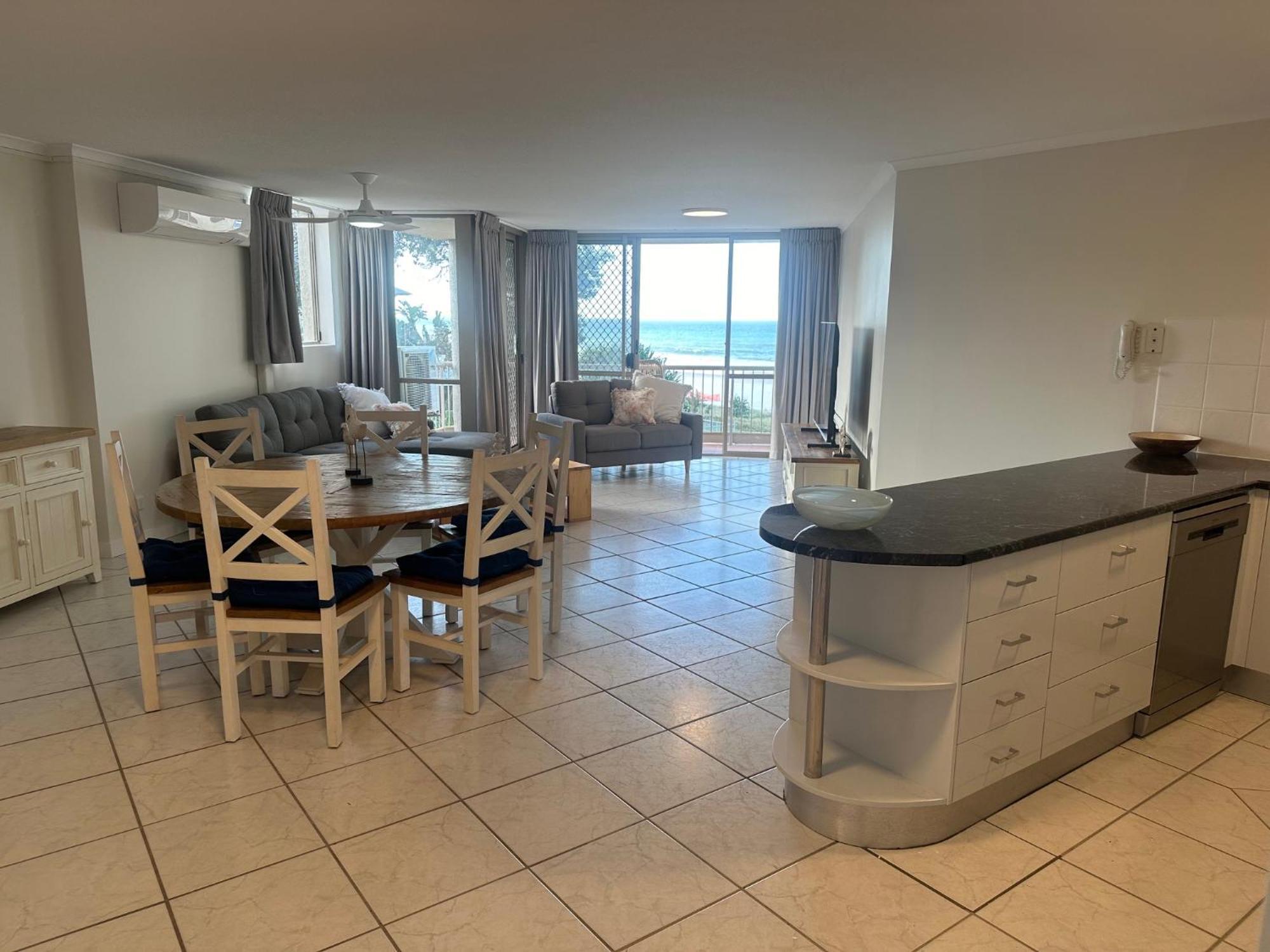 Sanctuary Beach Resort Gold Coast Esterno foto