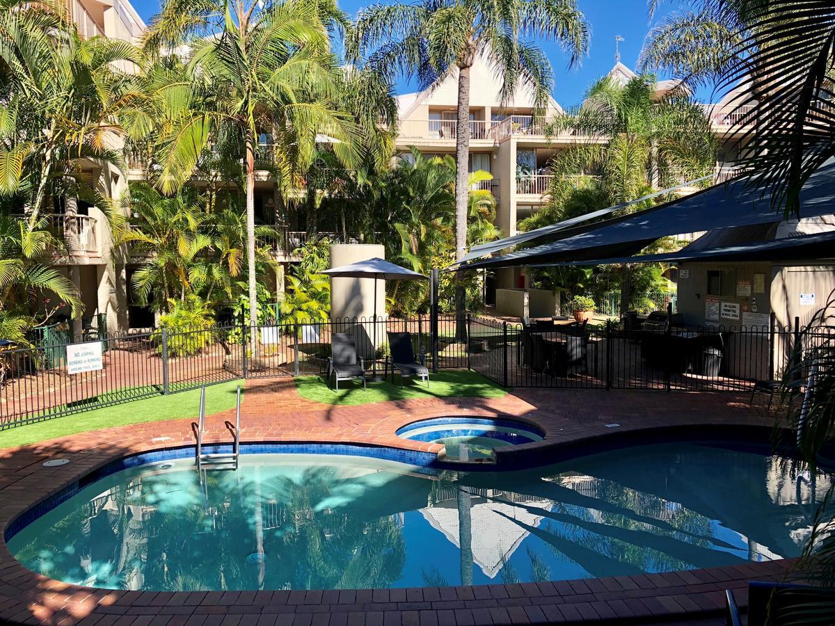 Sanctuary Beach Resort Gold Coast Esterno foto