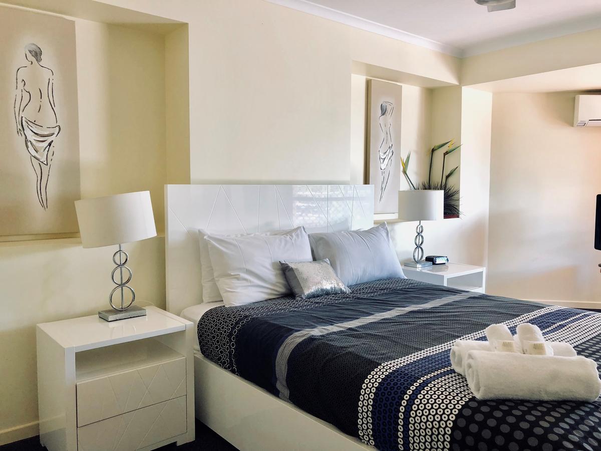Sanctuary Beach Resort Gold Coast Esterno foto