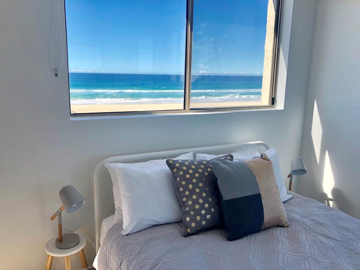 Sanctuary Beach Resort Gold Coast Esterno foto