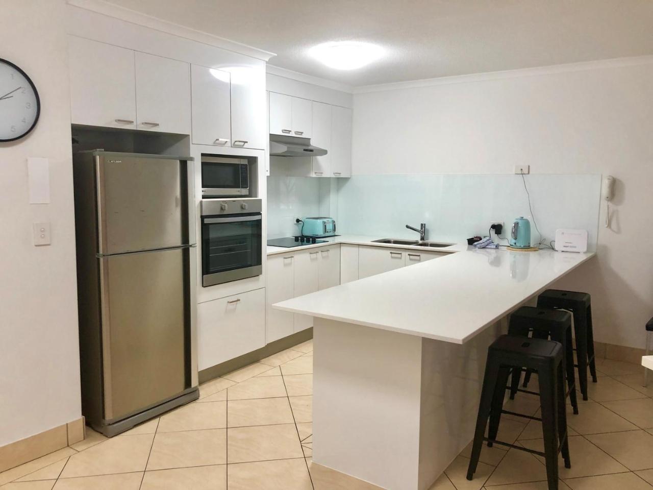 Sanctuary Beach Resort Gold Coast Esterno foto