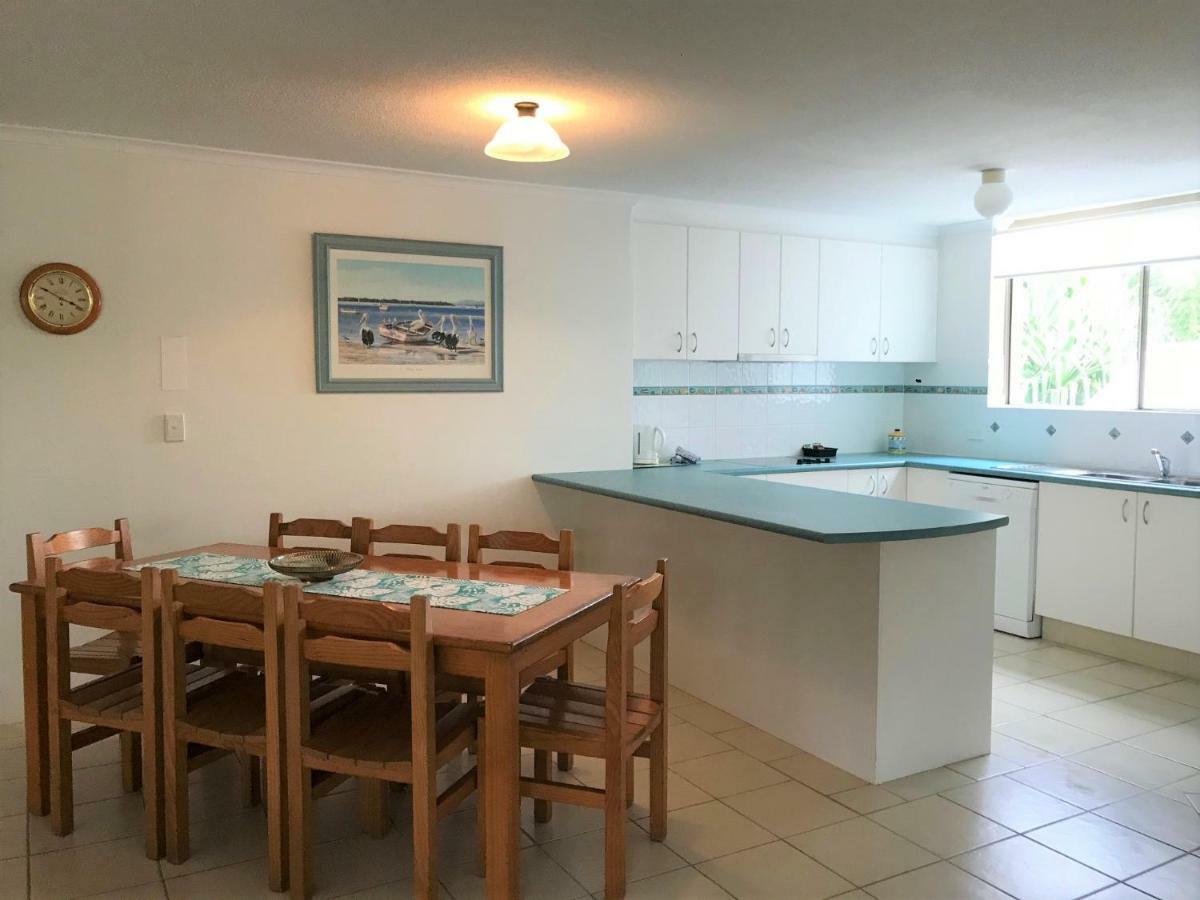 Sanctuary Beach Resort Gold Coast Esterno foto
