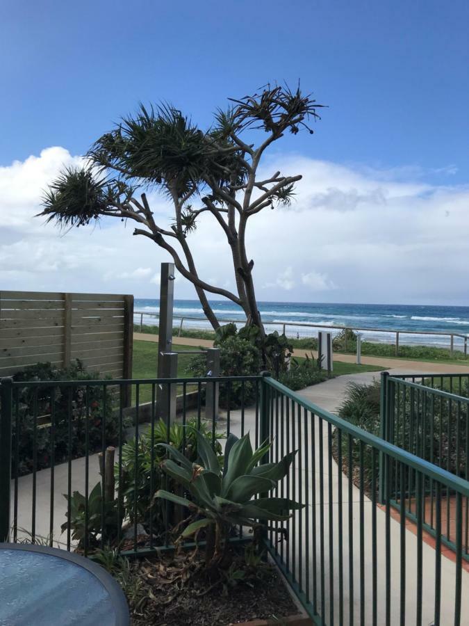 Sanctuary Beach Resort Gold Coast Esterno foto